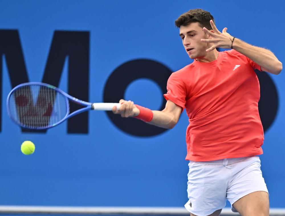 国乒三连冠 感恩幕后英雄